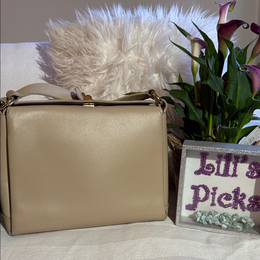 Elegant Cream Handbag